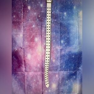 New white wild fable belt size XS 🛍